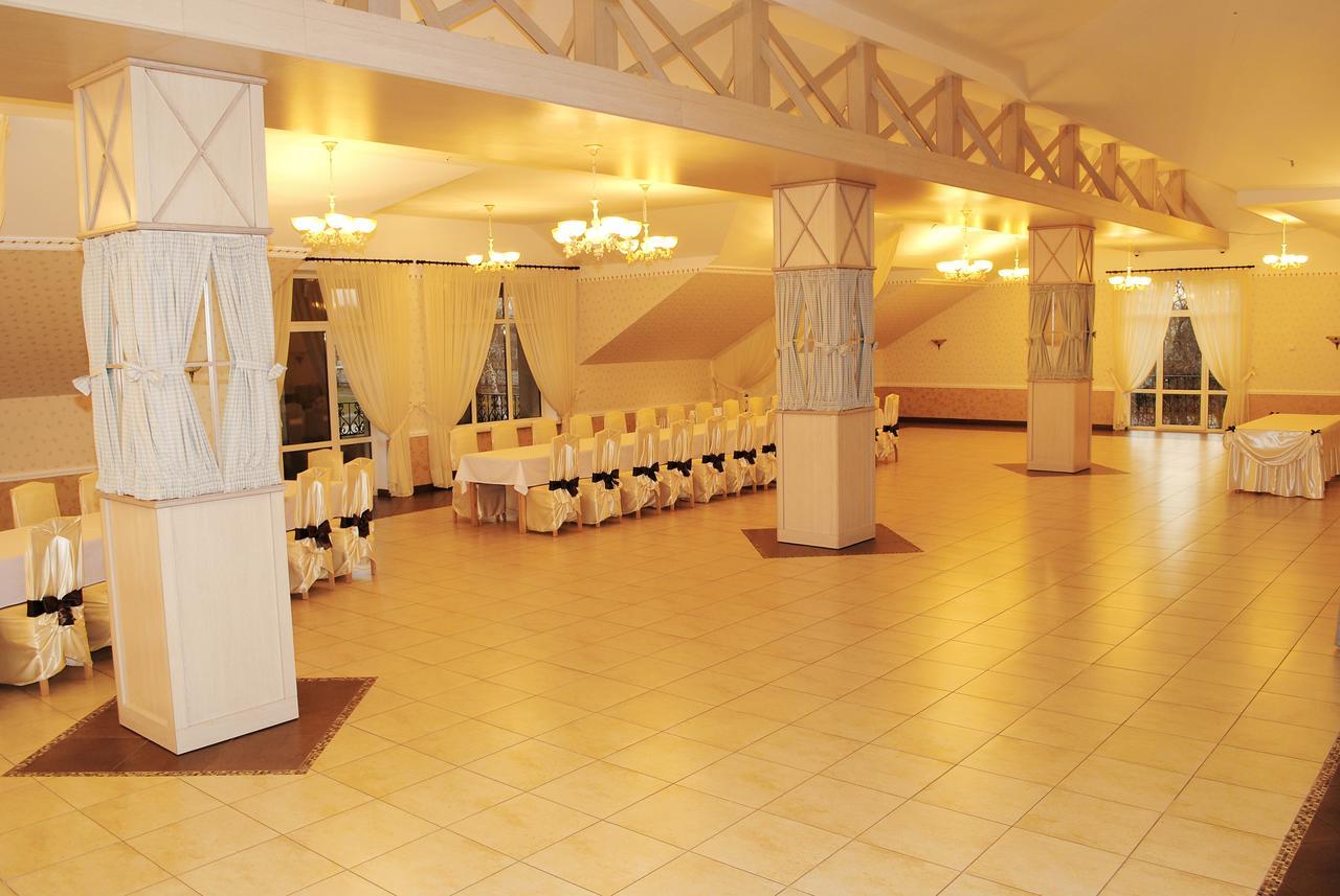 Hotel Restaurant Complex Roman'S Vishenki  المظهر الخارجي الصورة